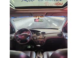 FORD - FOCUS - 2004/2004 - Prata - R$ 23.900,00