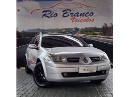 RENAULT - MÉGANE - 2010/2011 - Prata - R$ 35.900,00
