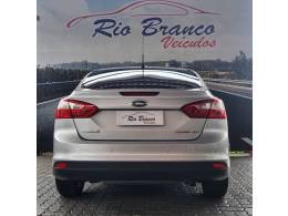 FORD - FOCUS - 2015/2015 - Prata - R$ 51.900,00
