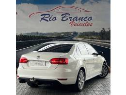 VOLKSWAGEN - JETTA - 2011/2012 - Branca - Sob Consulta