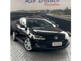 VOLKSWAGEN - JETTA - 2010/2011 - Preta - R$ 67.900,00