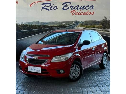 CHEVROLET - ONIX - 2015/2016 - Vermelha - R$ 49.900,00