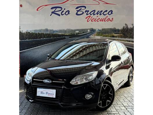 FORD - FOCUS - 2015/2015 - Preta - R$ 59.900,00