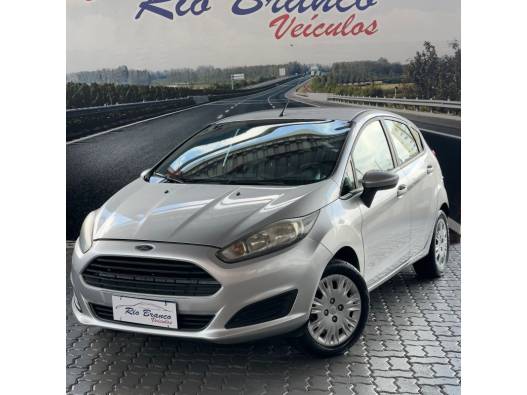 FORD - FIESTA - 2014/2015 - Prata - R$ 43.900,00