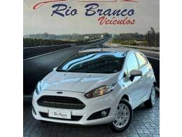 FORD - FIESTA - 2015/2016 - Branca - R$ 49.900,00