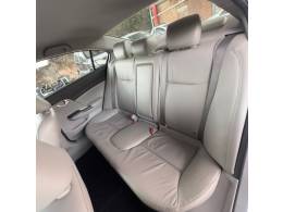 HONDA - CIVIC - 2015/2016 - Prata - R$ 83.900,00
