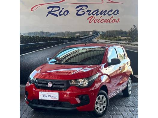 FIAT - MOBI - 2016/2017 - Vermelha - R$ 36.900,00