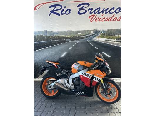 HONDA - CBR 1000RR - 2011/2011 - Laranja - R$ 48.900,00