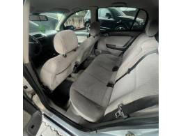 CHEVROLET - ASTRA - 2003/2004 - Prata - R$ 32.900,00