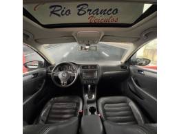 VOLKSWAGEN - JETTA - 2010/2011 - Preta - R$ 67.900,00