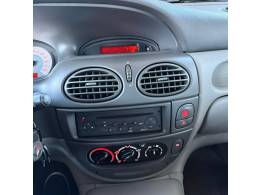 RENAULT - SCÉNIC - 2009/2010 - Branca - R$ 27.900,00