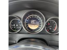 MERCEDES-BENZ - C 180 - 2011/2012 - Branca - R$ 63.900,00