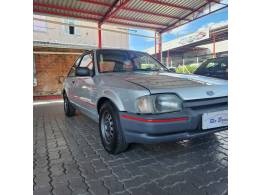 FORD - ESCORT - 1995/1996 - Prata - R$ 19.900,00