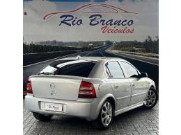 CHEVROLET - ASTRA - 2004/2004 - Prata - R$ 32.900,00