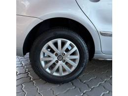 VOLKSWAGEN - VOYAGE - 2012/2013 - Prata - R$ 38.900,00