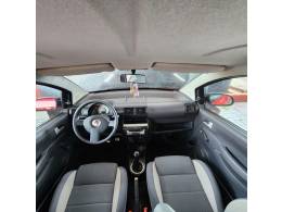 VOLKSWAGEN - CROSSFOX - 2008/2009 - Vermelha - R$ 34.900,00