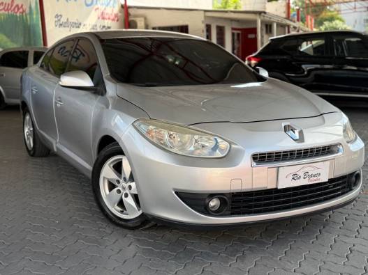 RENAULT - FLUENCE - 2011/2012 - Prata - R$ 42.900,00