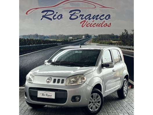 FIAT - UNO - 2011/2012 - Prata - R$ 31.900,00