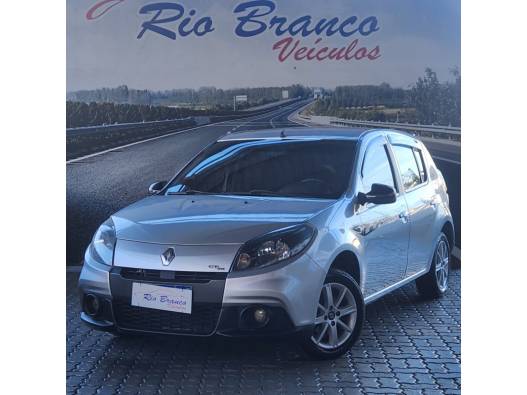 RENAULT - SANDERO - 2013/2014 - Prata - R$ 39.900,00