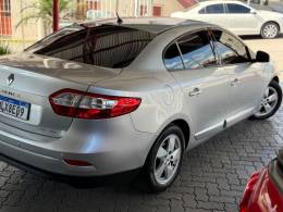 RENAULT - FLUENCE - 2011/2012 - Prata - R$ 42.900,00
