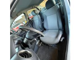 VOLKSWAGEN - VOYAGE - 2012/2013 - Prata - R$ 38.900,00