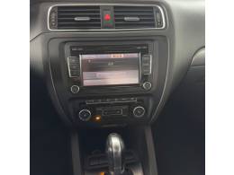 VOLKSWAGEN - JETTA - 2010/2011 - Preta - R$ 67.900,00