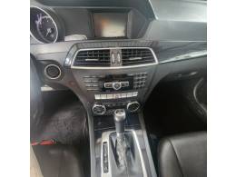 MERCEDES-BENZ - C 180 - 2011/2012 - Branca - R$ 63.900,00
