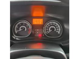 RENAULT - SANDERO - 2011/2012 - Branca - R$ 33.900,00