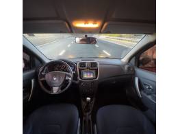 RENAULT - SANDERO - 2017/2017 - Preta - R$ 51.900,00