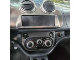 FIAT - UNO - 2012/2013 - Branca - R$ 31.900,00